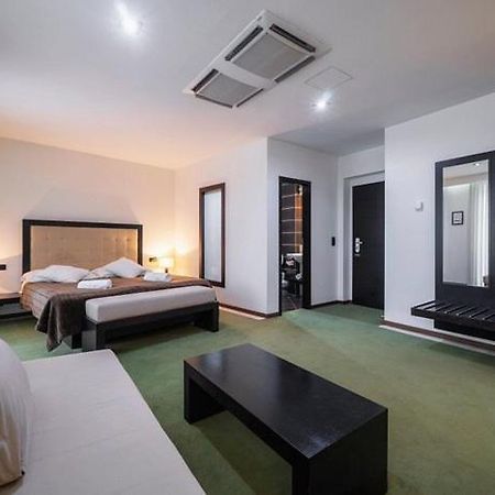 Hotel Astory Plzen Luaran gambar