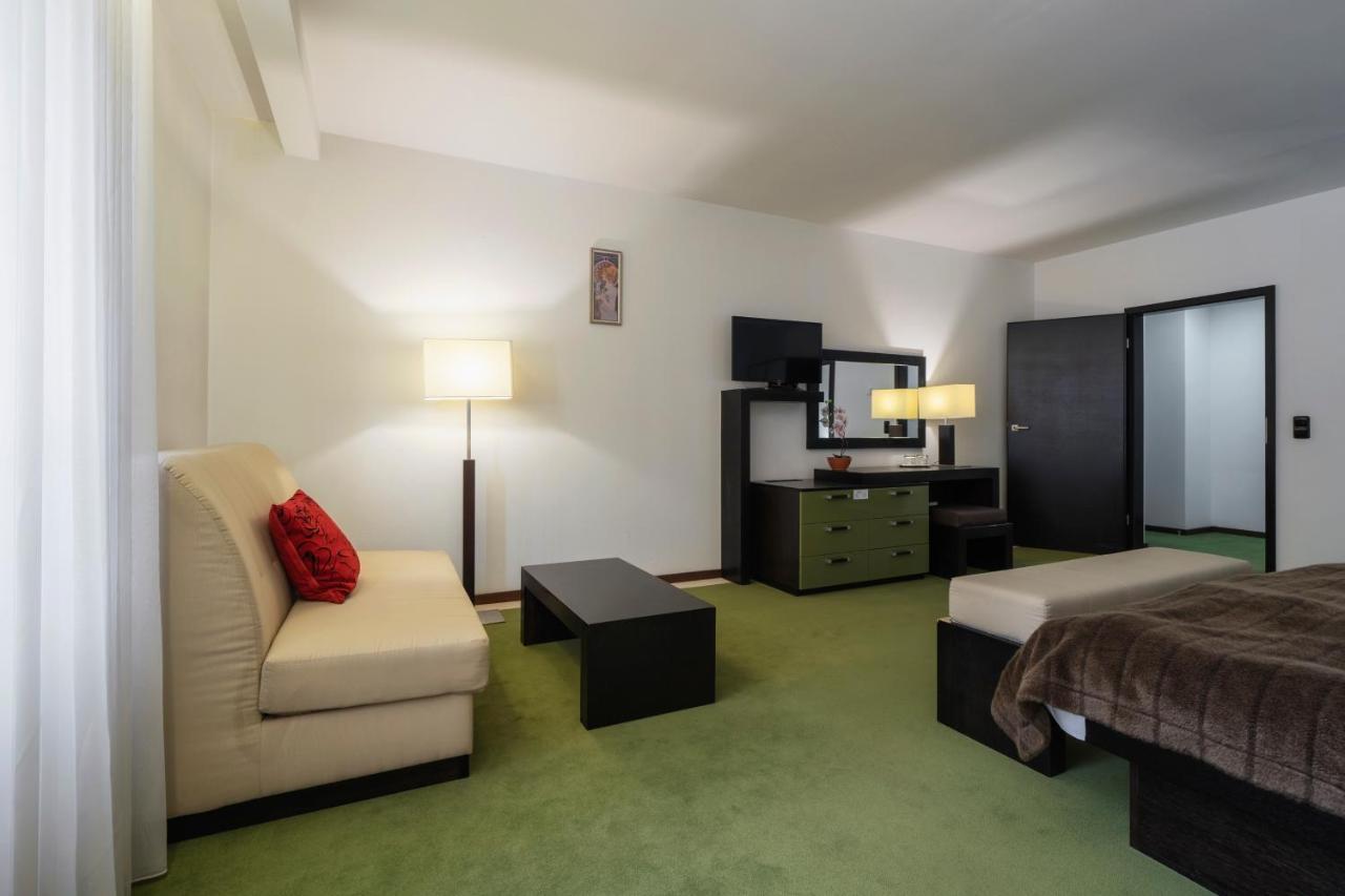 Hotel Astory Plzen Luaran gambar