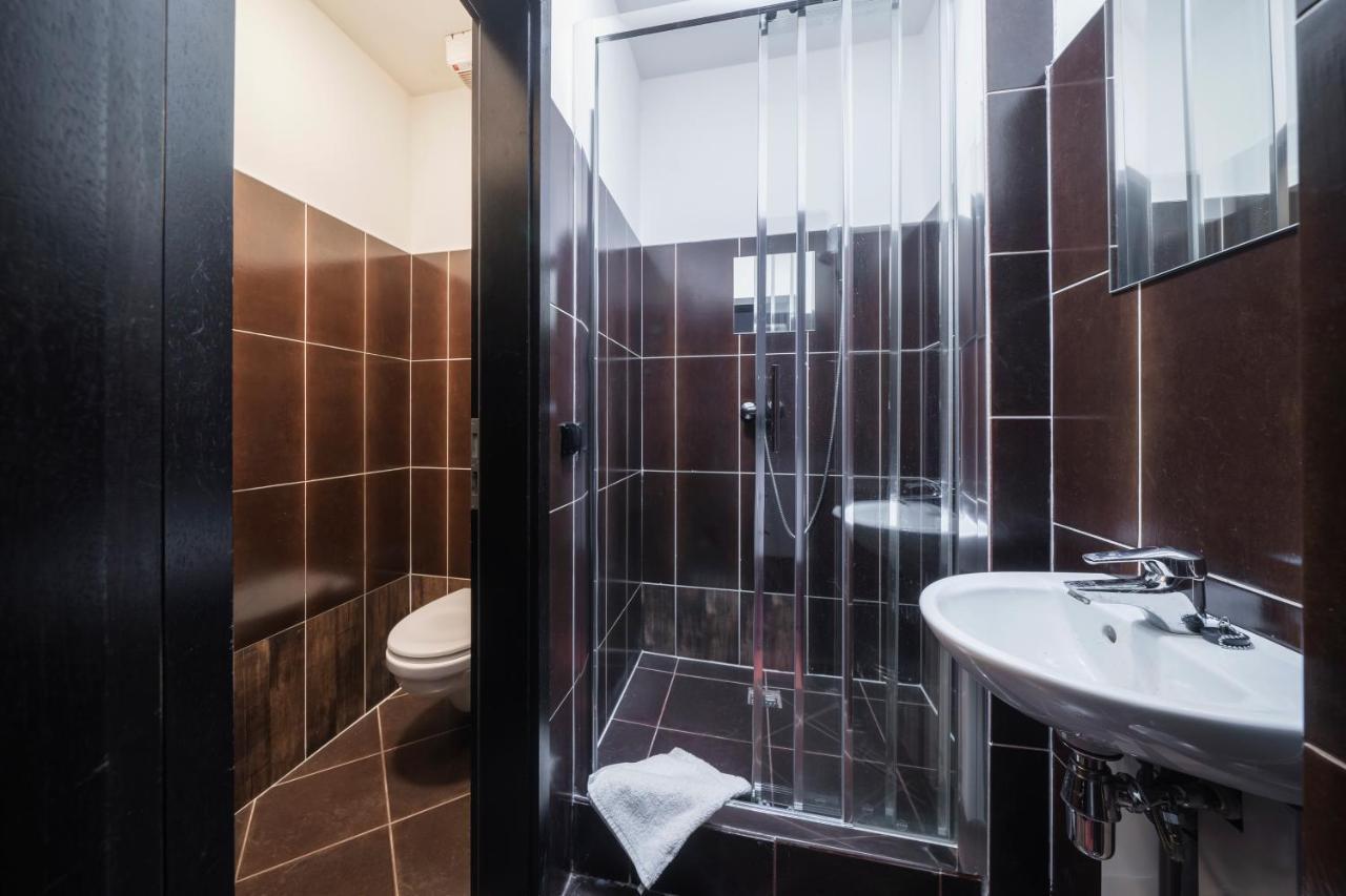 Hotel Astory Plzen Luaran gambar