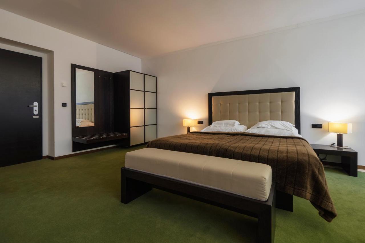 Hotel Astory Plzen Luaran gambar