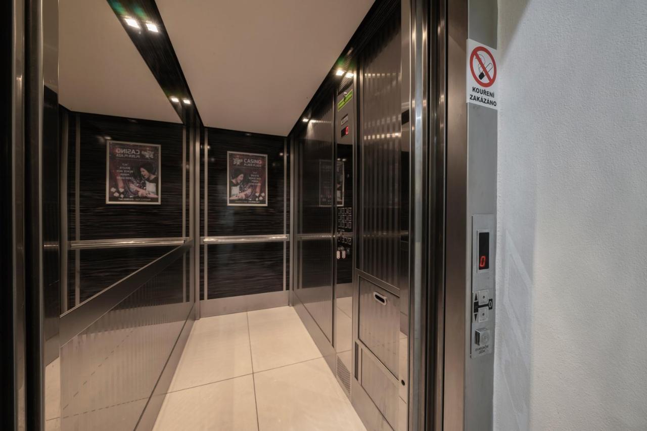 Hotel Astory Plzen Luaran gambar