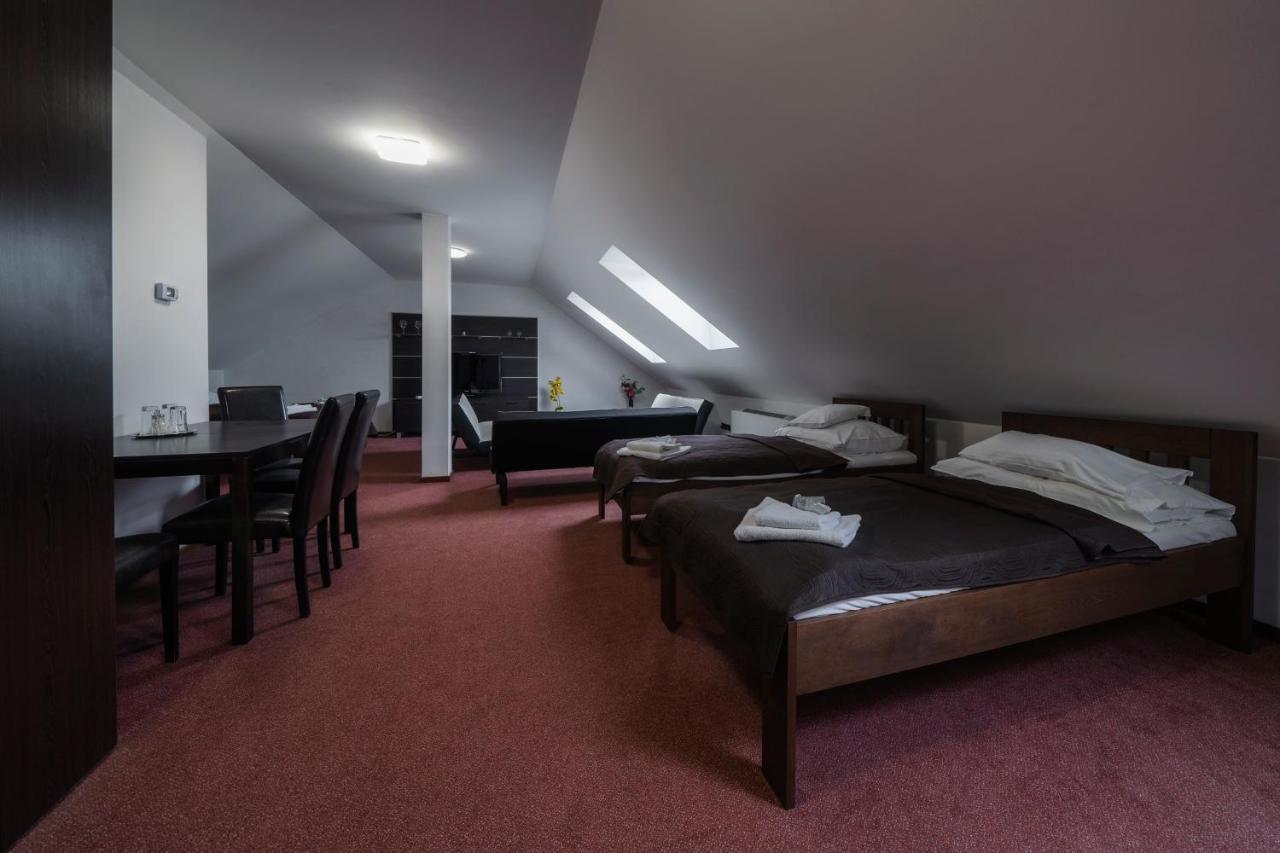 Hotel Astory Plzen Luaran gambar