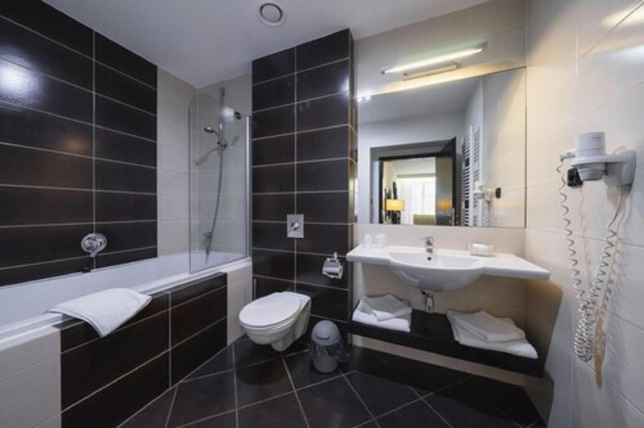 Hotel Astory Plzen Luaran gambar