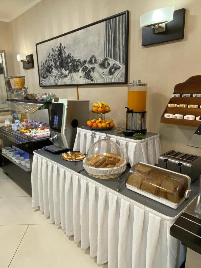 Hotel Astory Plzen Luaran gambar