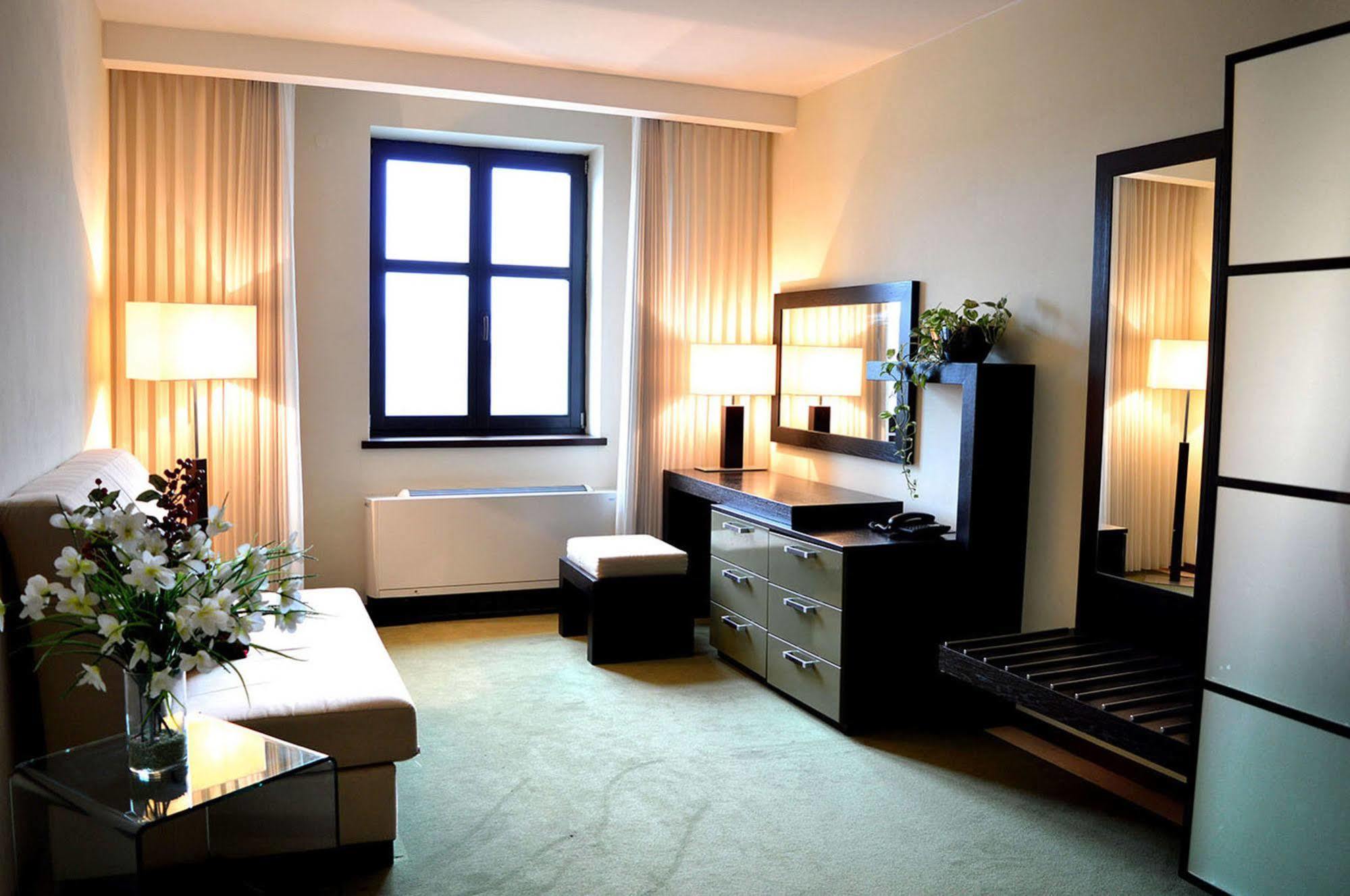 Hotel Astory Plzen Luaran gambar